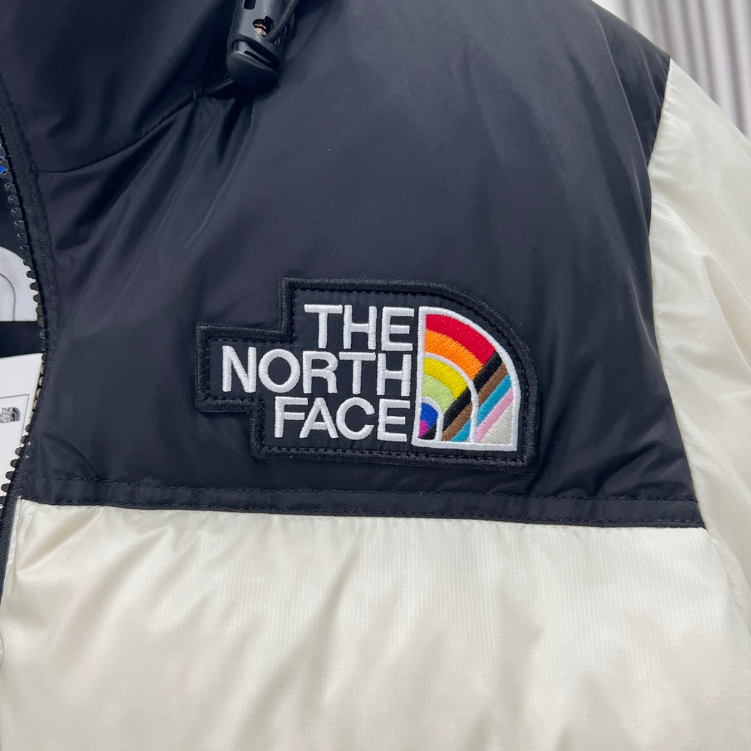 1996 vintage Nuptse padded packable jacket  down jacket